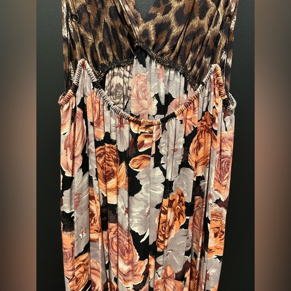Blu Moon Floral and Cheetah Maxi-Dress… - Picture 9 of 16